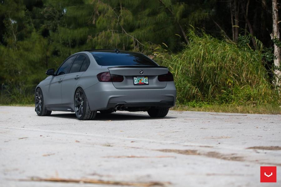  BMW 328i Sedan on Vossen Wheels (VFS-6) 2016 года  (фото 18 из 47)